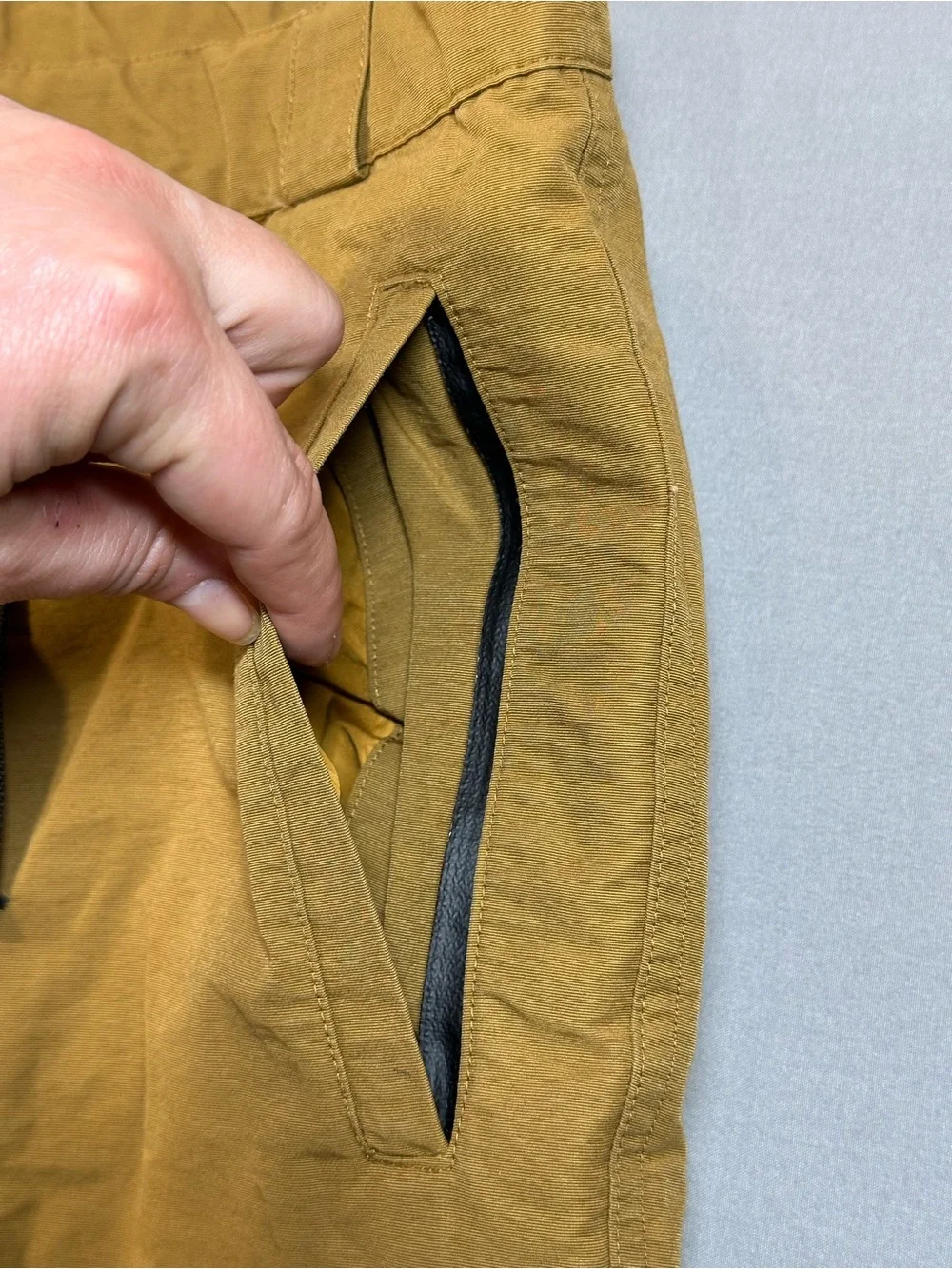 Coldsmoke All Terrain Shorts w/ Integrated Adjustable Webbing Belt - Mens Large